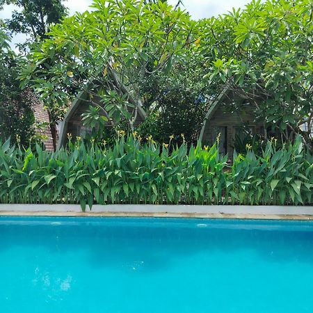 Lavella Villas Kuta  エクステリア 写真